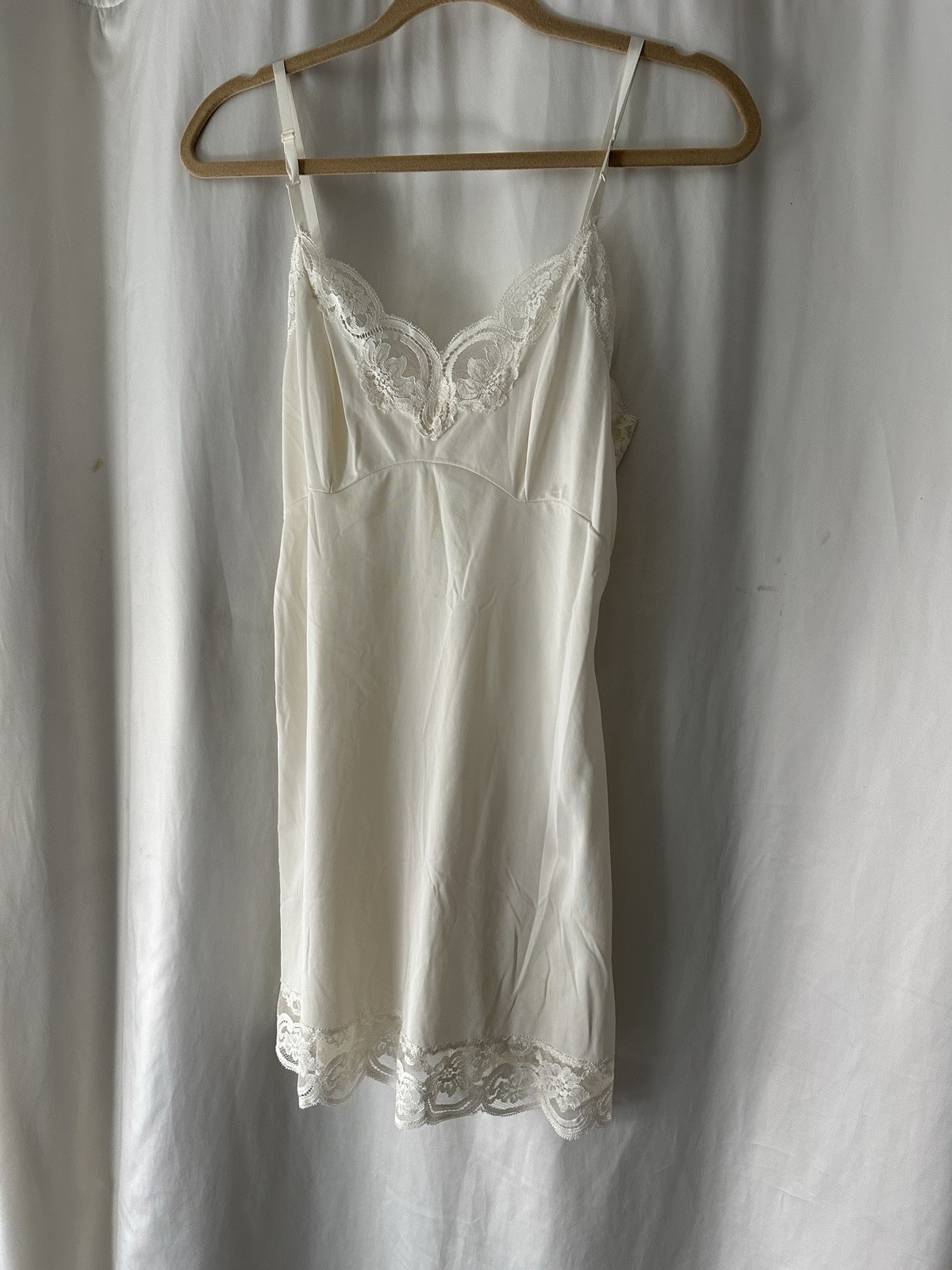 Vintage Gaymode JC penny Woman’s Nightgown Lace Ivory 36/14 Bride Bachelorette