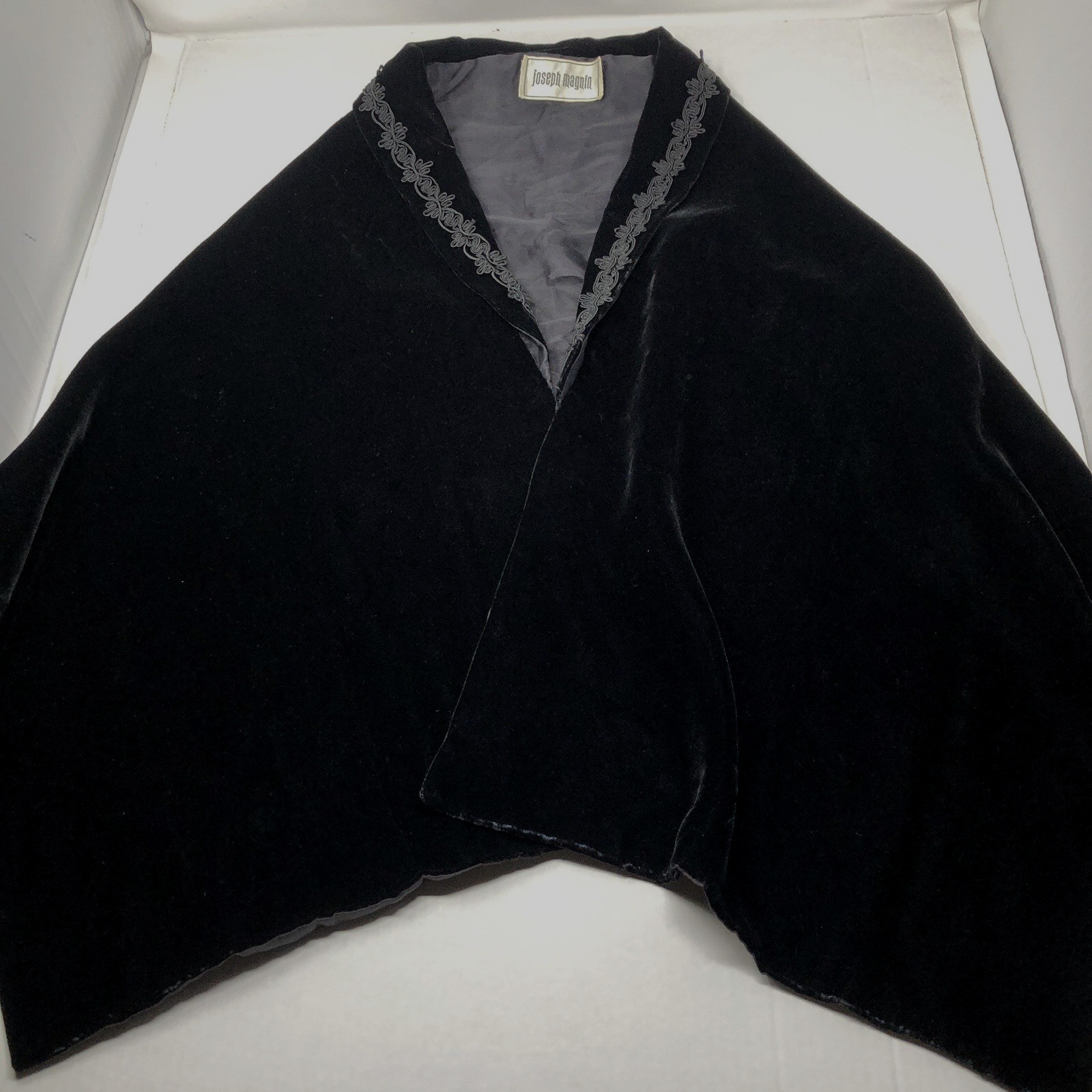 Vtg Black Velvet Cape Open Front Braided Trim Joseph Magnin Evening Witchy Goth