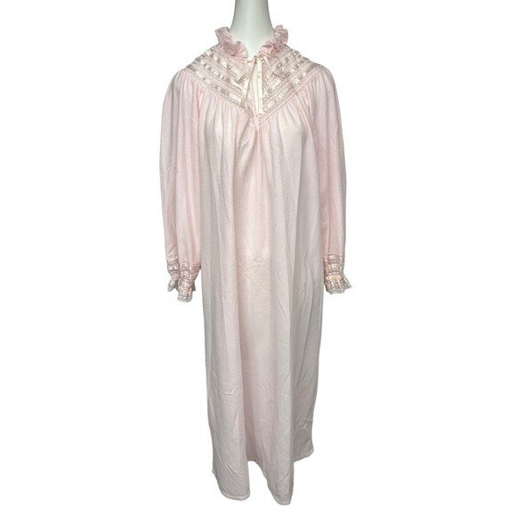 Vintage Gilligan O&rsquo;Malley Petite M Night Gown Pink Full Length Cottagecore Lace