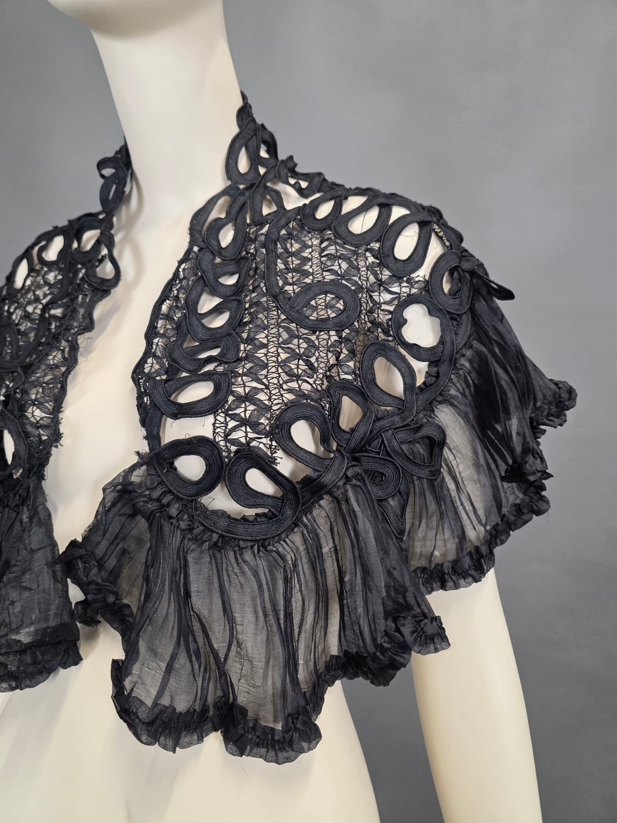 GOTHIC VICTORIAN 19TH C HAND MADE TAPE LACE CAPE FOR DRESS W SILK VOILE RUFFLE