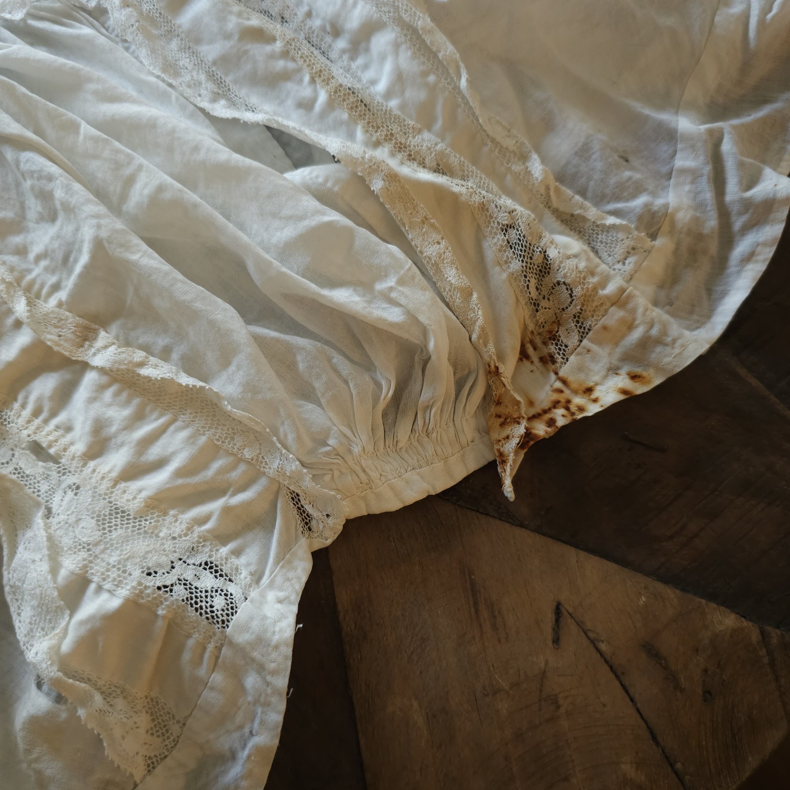 White Lace & Cotton Blouse w/ Floral Embroidery Antique 1910s Edwardian Shirt