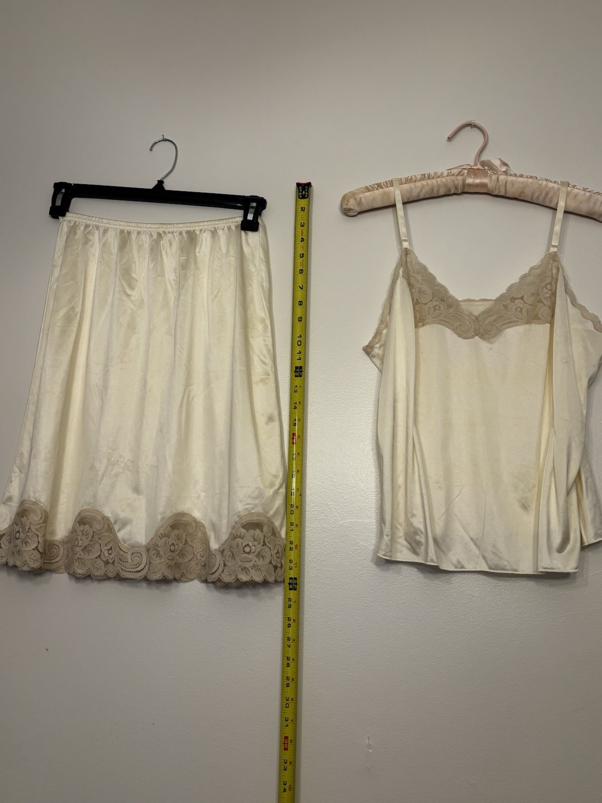 Vintage Vanity Fair 2-Pc Lingerie Set Camisole 38 Half Slip Med 22&Prime; Cream Antron