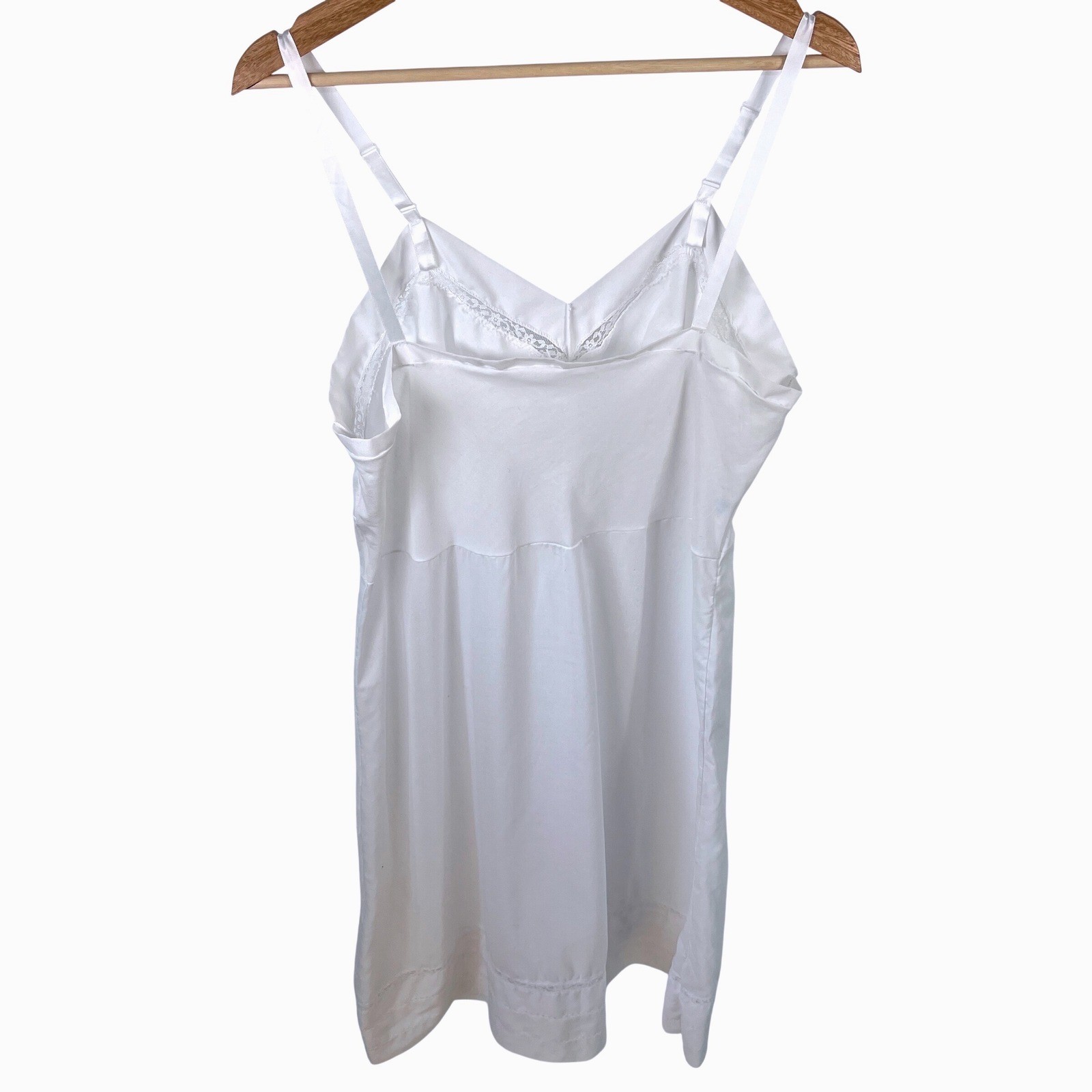Dixie Belle Vintage White Lace Trim Full Slip Style 110 Size 40 Average USA Made