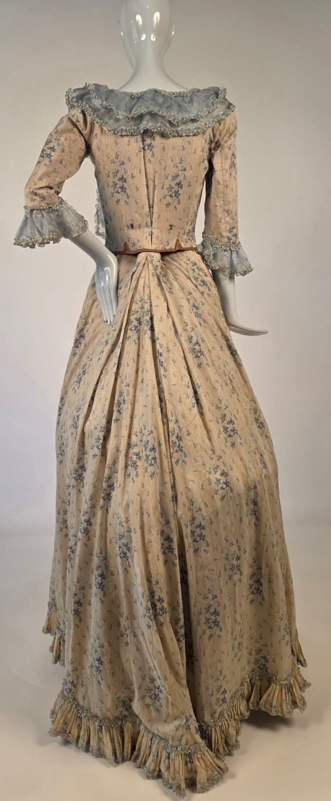 VICTORIAN VIOLET + CREME PRINT 2 PC DRESS W VOILET SILK MOIRE RUFFLES + TRAIN