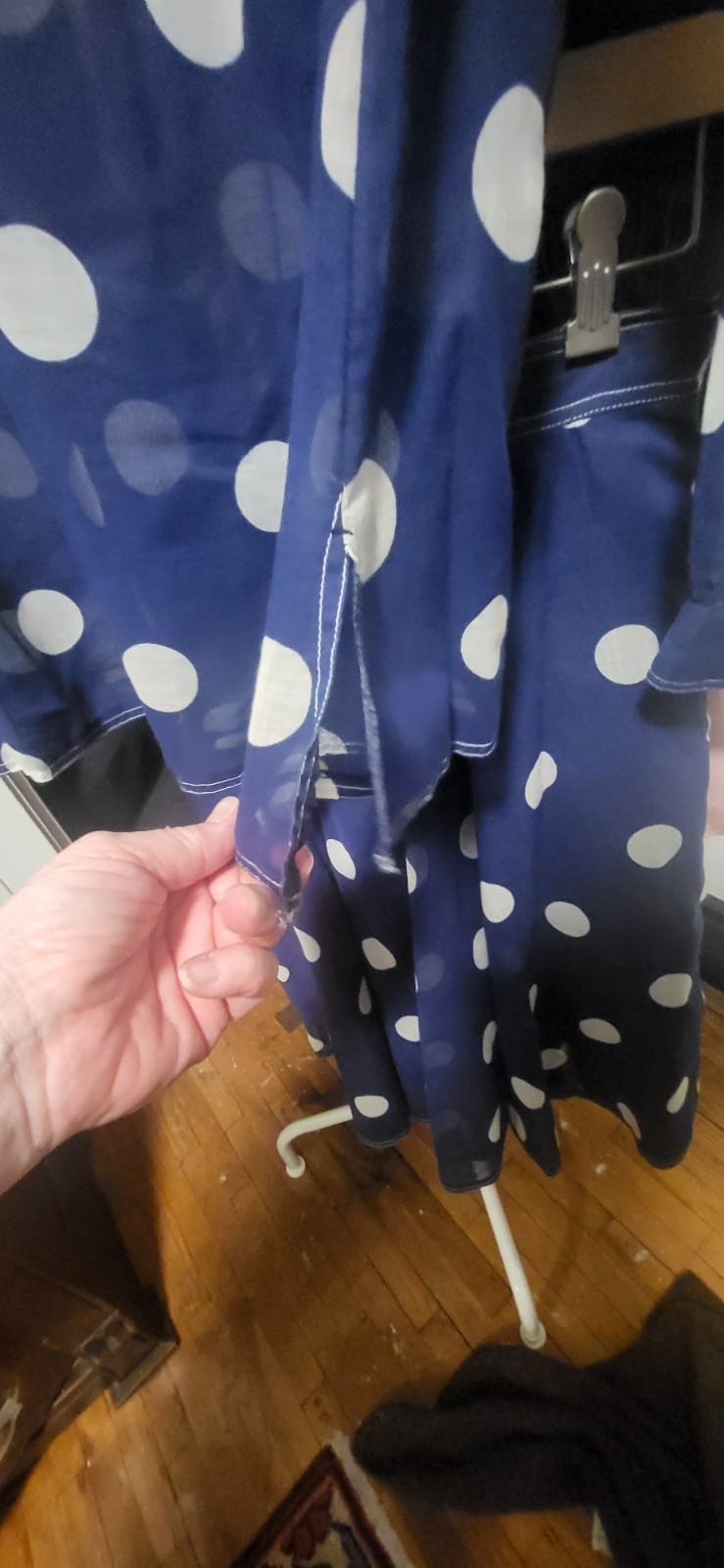 Vintage 1970&rsquo;s Ellen Tracy 2 Pc Navy Blue & White Lrg Polka Dot Skirt & Top 5/6
