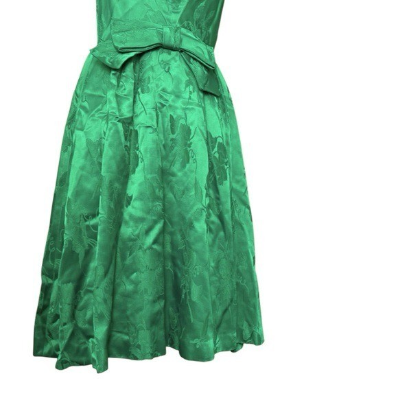 Vtg 50’sUnion Made Mardi Gras emerald green brocade cocktail dress bow detail XS