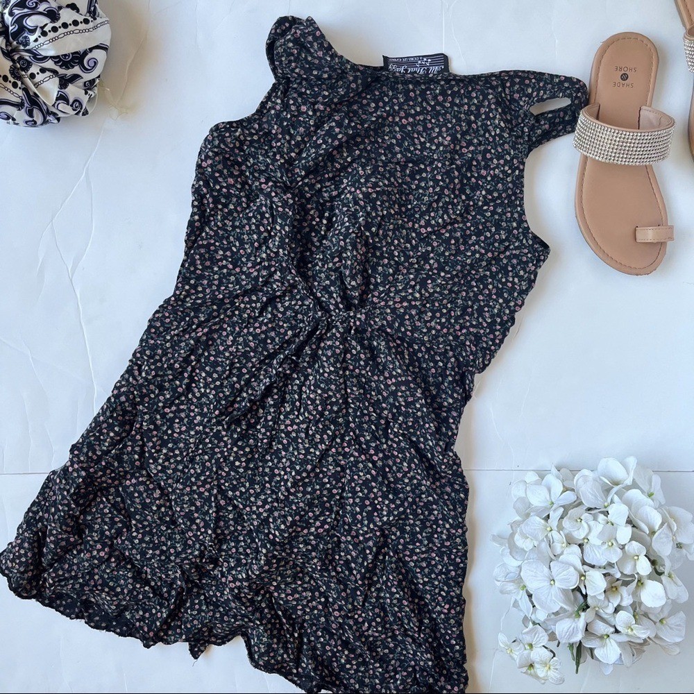 Vintage Y2K inspired All That Jazz Sleeveless Floral Dress