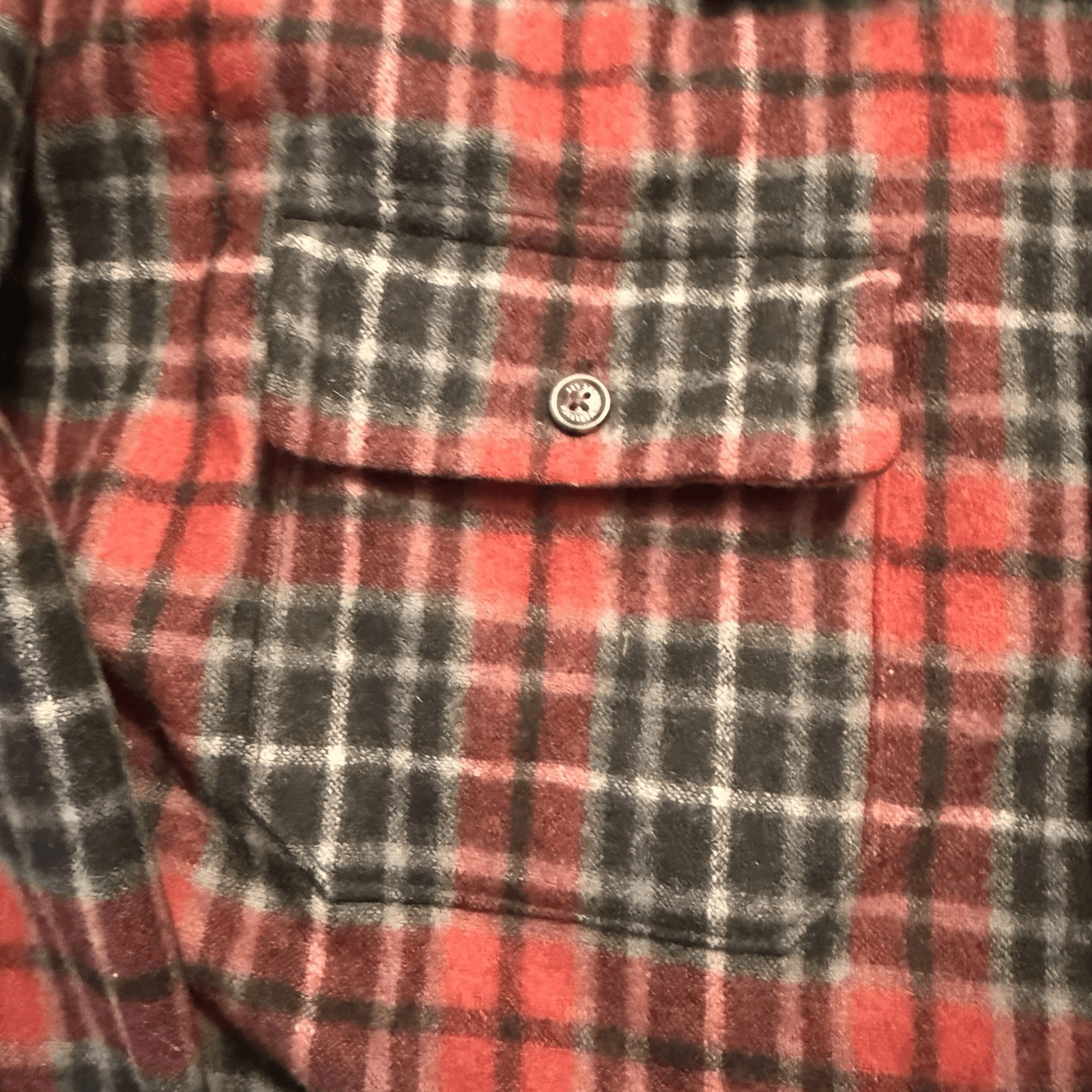 Woolrich Wool Flannel Button Down Shirt Men’s XL Red Plaid