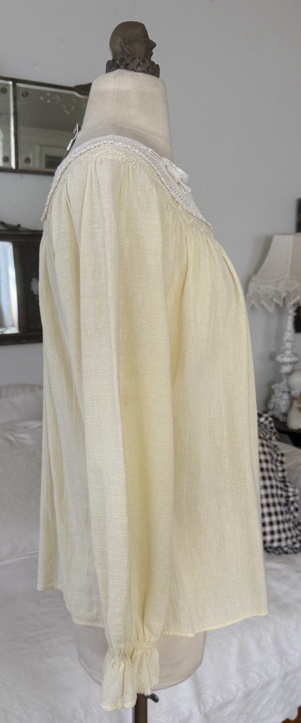 VTG Hand Fillet Crocheted & Smocked Pale Yellow Gauze Peasant Blouse Sz S/M Boho
