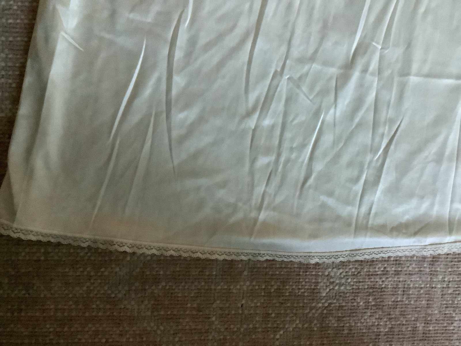 Vanity Fair Half Slip L Ivory Silky Lace Trim Modesty Lingerie 28 Inches Long