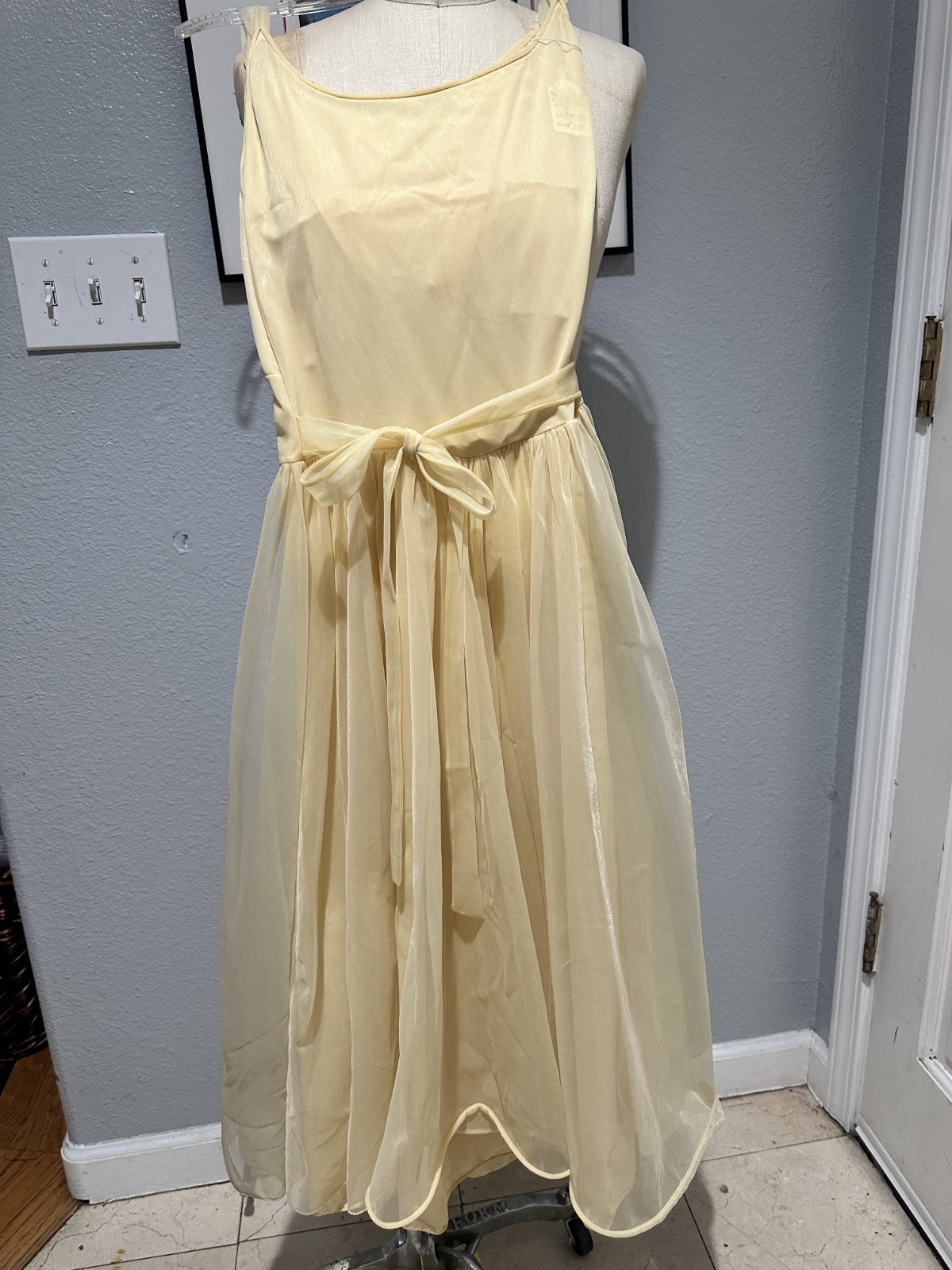 Vintage Virginia Wallace Yellow « Cupcake » Chiffon Dress