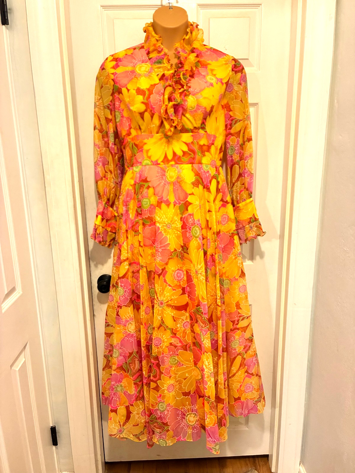 VINTAGE RARE 1960s FLORAL RUFFLE LONG SLEEVE LINED MAXI GOWN DRESS L/XL EUC