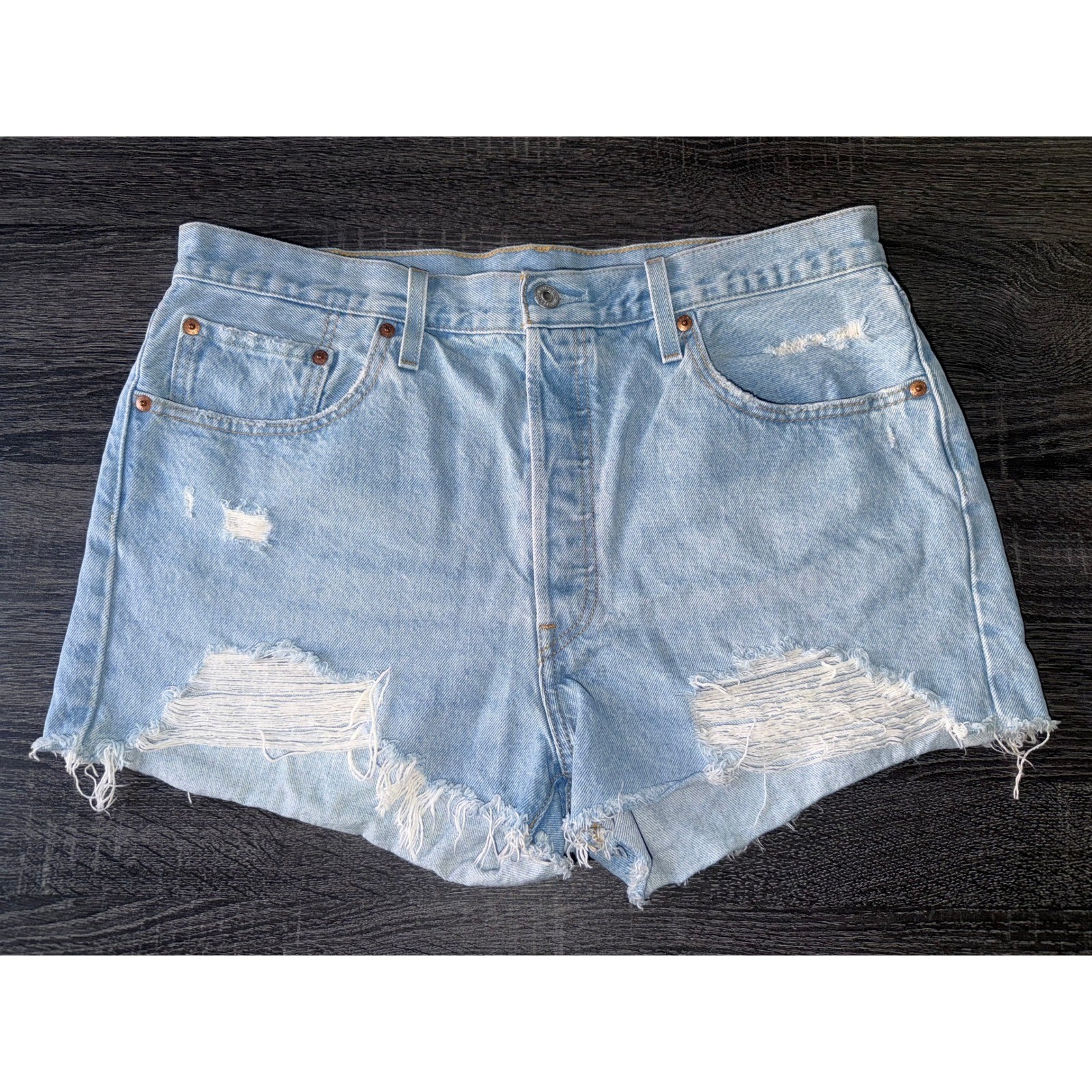 Levis 501 Original Distressed Light Wash Cut Off Denim Shorts Grunge Boho W34