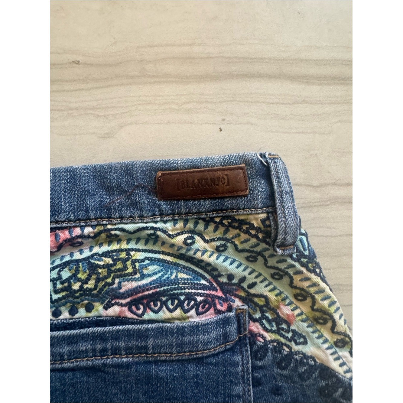 BLANKNYC Embroidered Distressed Denim Shorts size 4 Bohemian, Beach, Gypsy