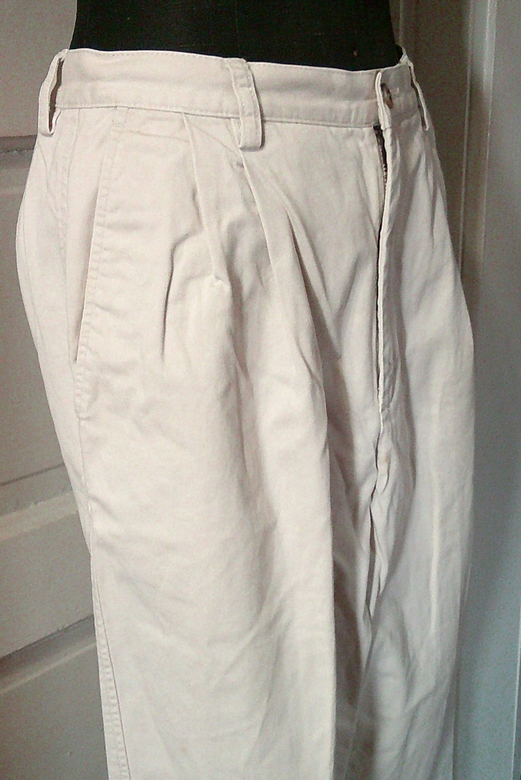 EDDIE BAUER 80&rsquo;s Pleated Tan Khaki Pants Chino Slacks 12 Classic Fit