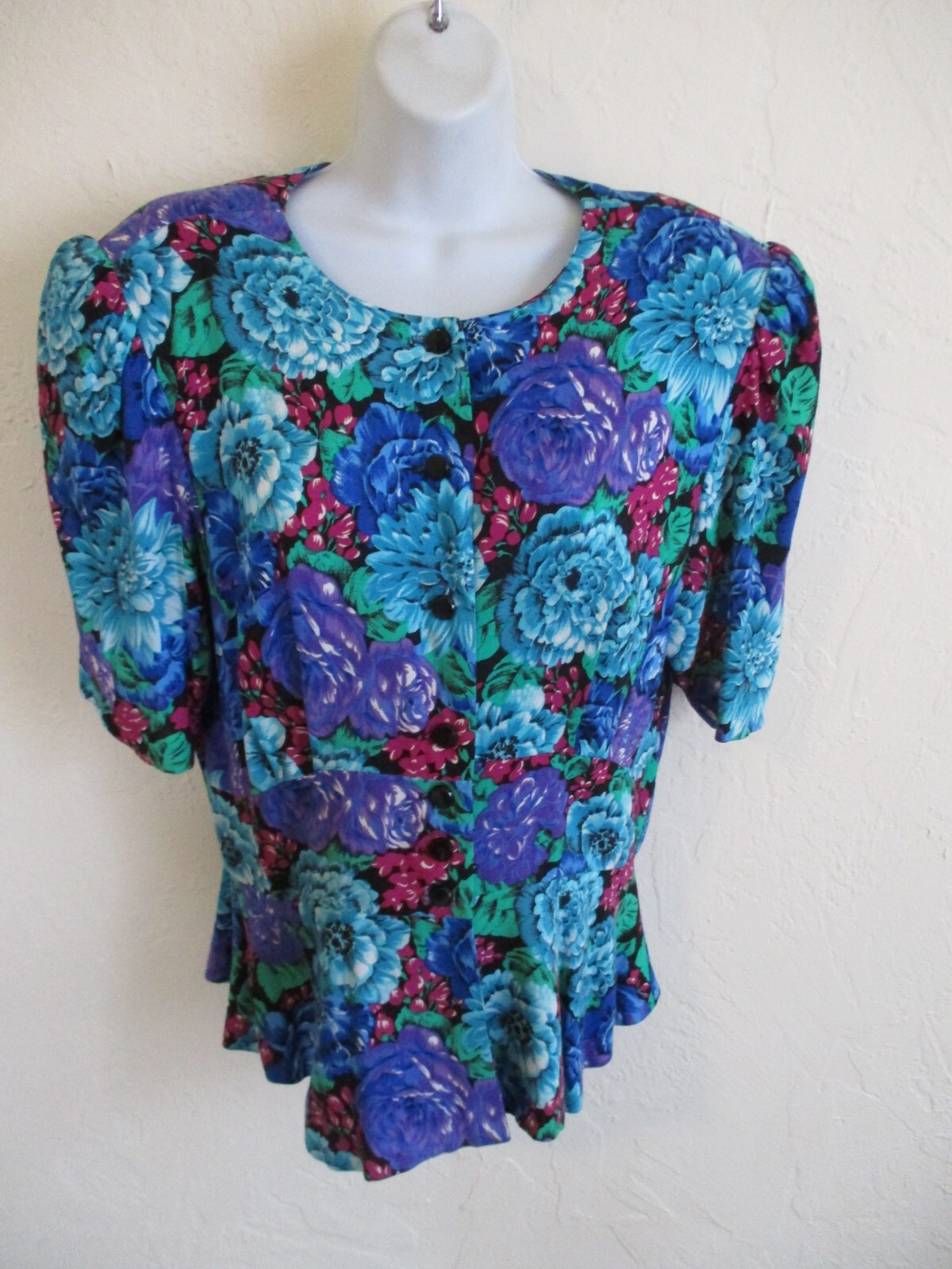 80&rsquo;s David Mitchell Strong Shoulder Blouse Size 15/16 Made in USA
