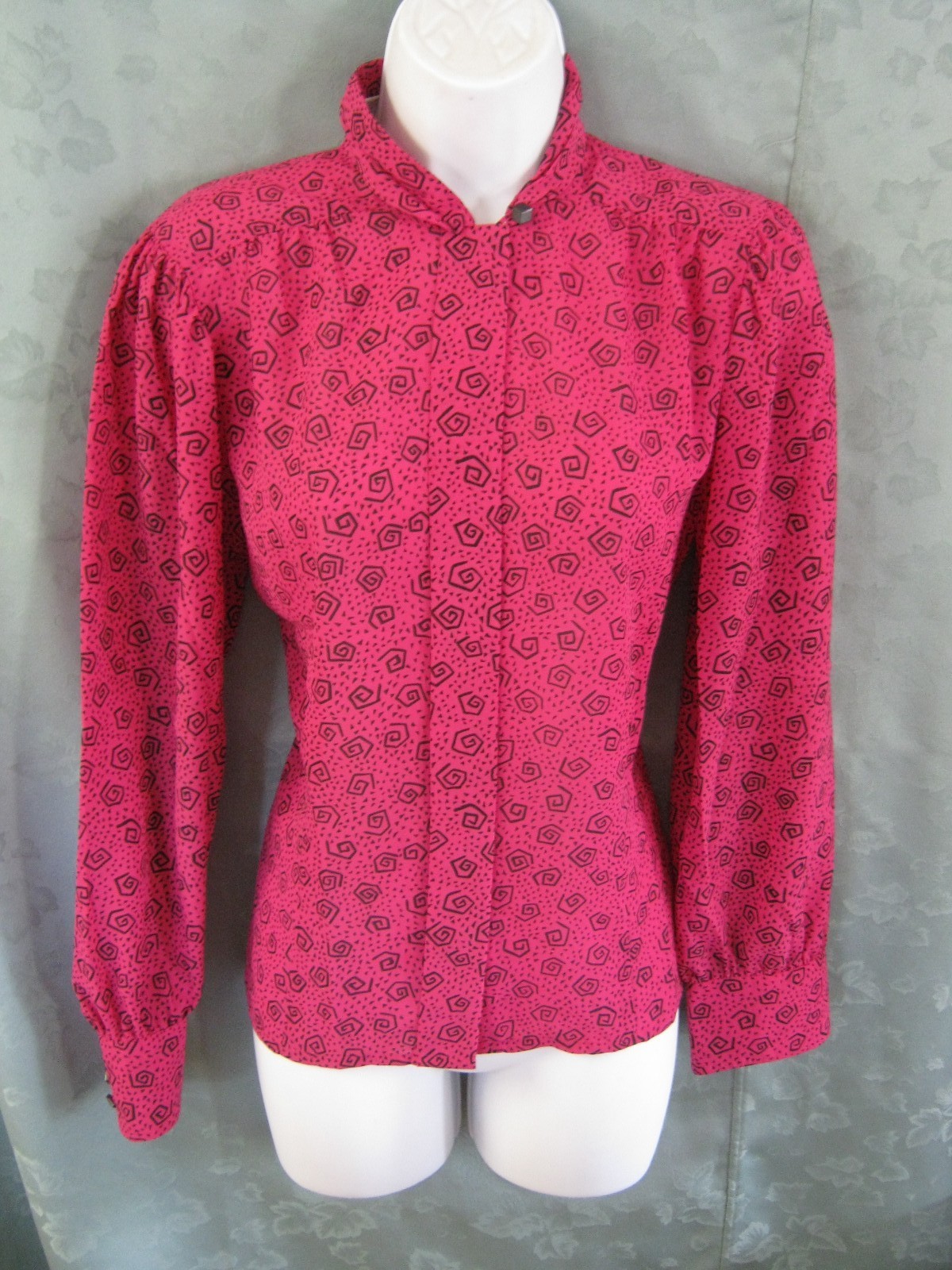 VTG 80&rsquo;s Josephine Blouse Size 6 Hot Pink & « New Wave » Print High Neck Top