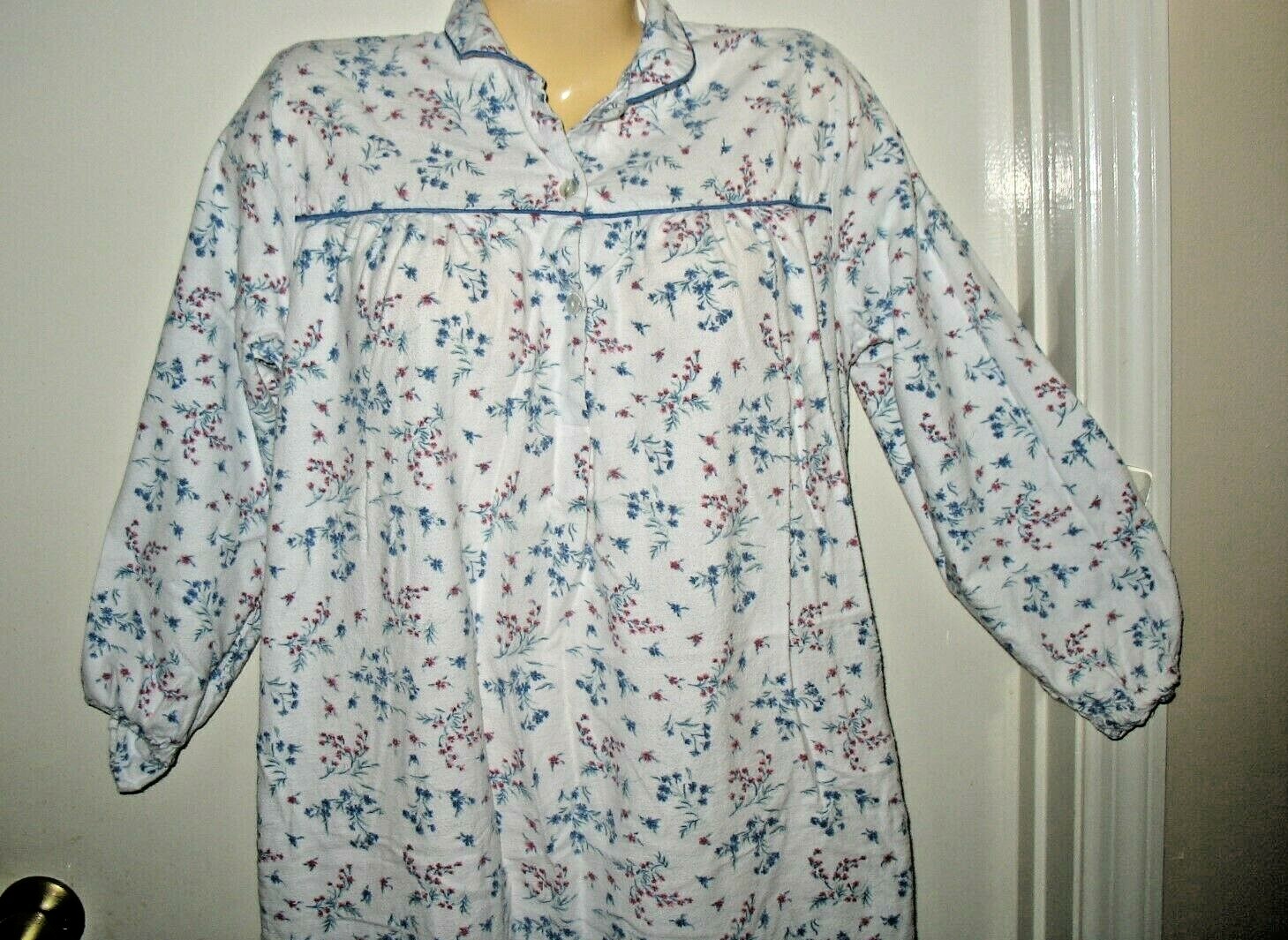 LAURA TYLER COUNTRY COLLECTION – M – 100% COTTON FLANNEL LONG SLEEVE LONG NIGH