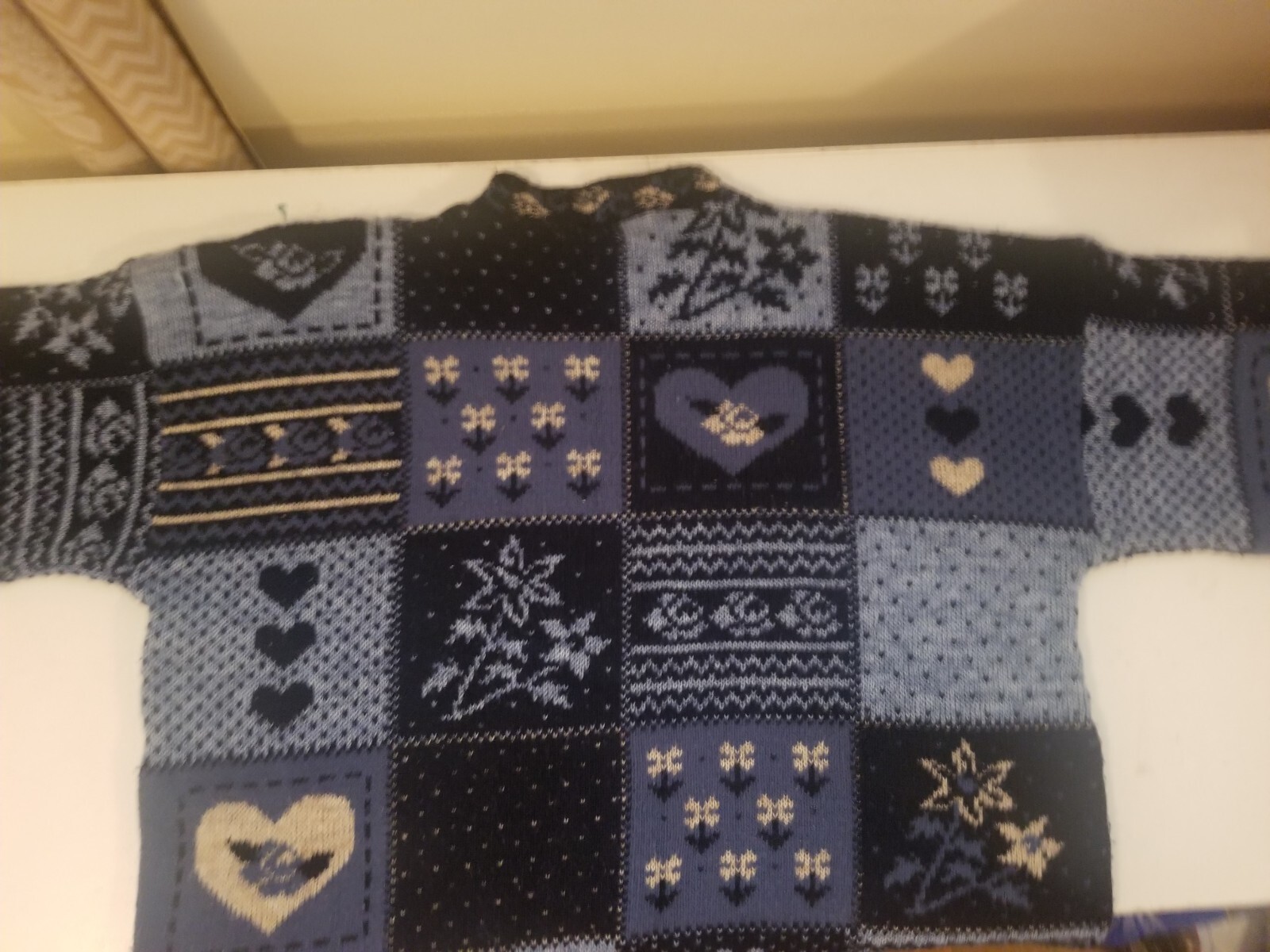 Vintage Adele Sweater Large Knitwear Blue Hearts Flowers MadeInUSA 46&Prime;B/27&Prime;L EUC