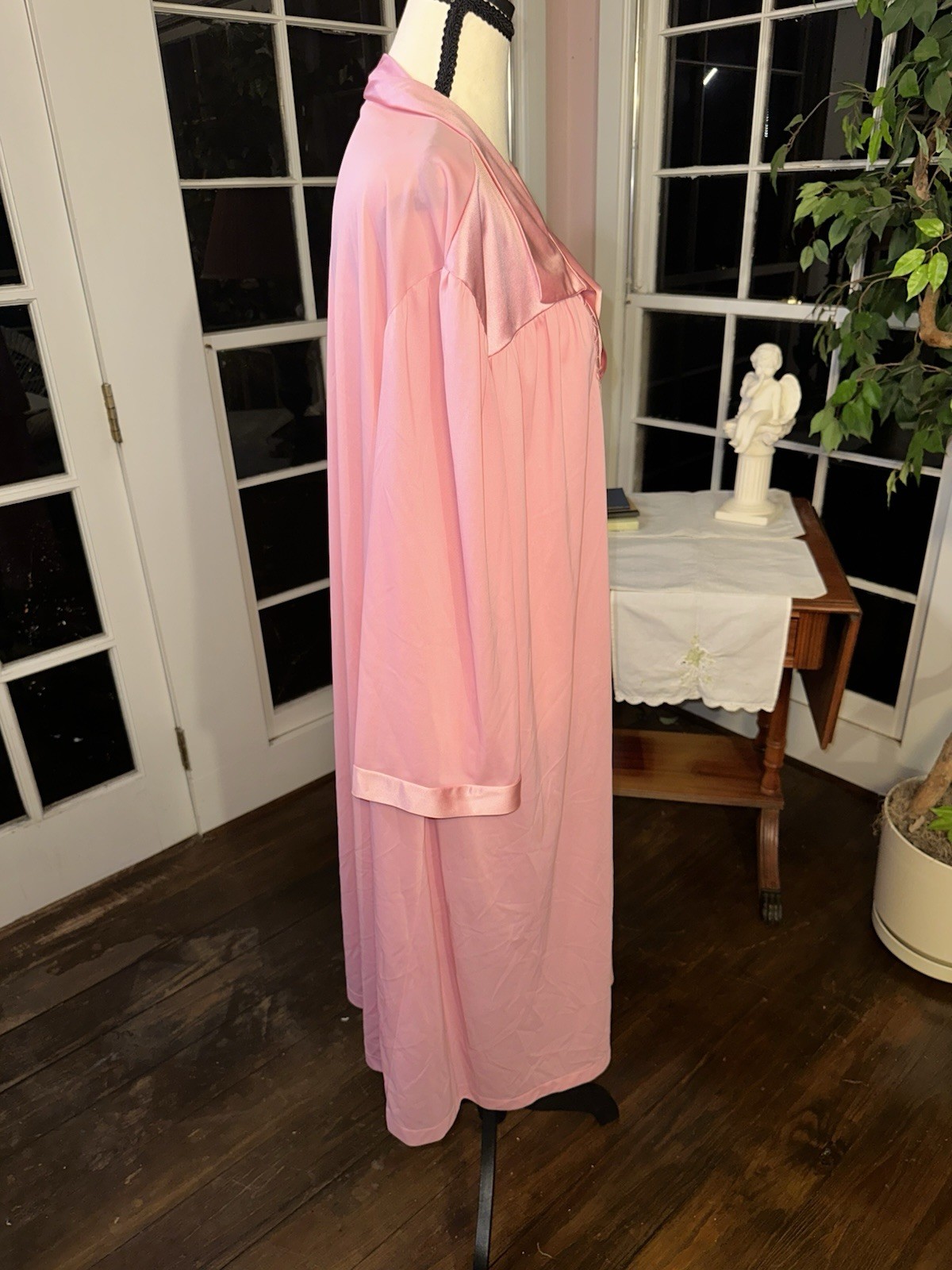Vintage Pink Robe Plus Size Vanity Fair 3XL 1980s Nightwear Buttonup Loungewear