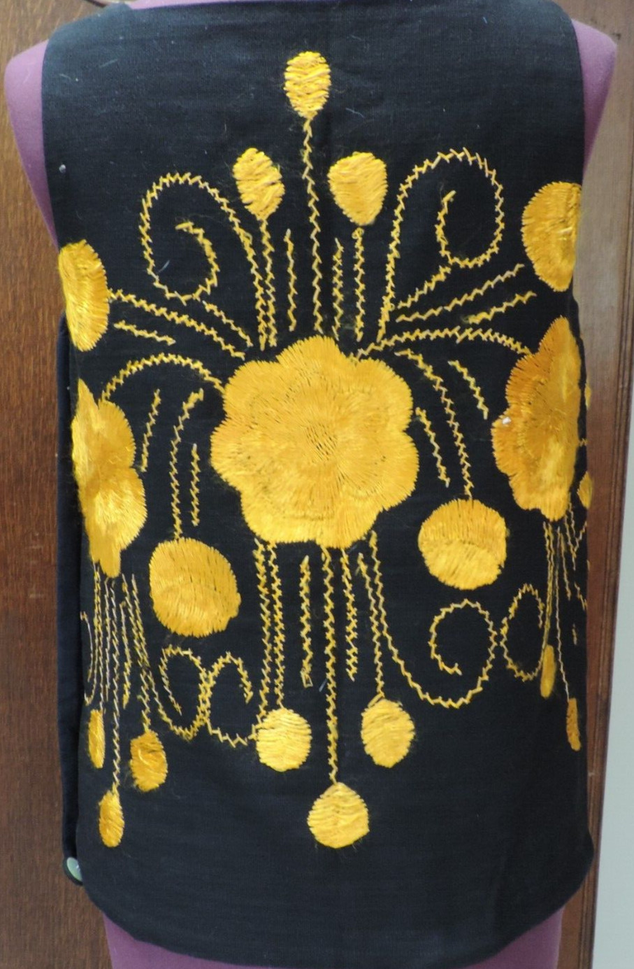 1970s Bertram Boutique Acapulco Embroidered Black/Orange Floral Top B40 W36