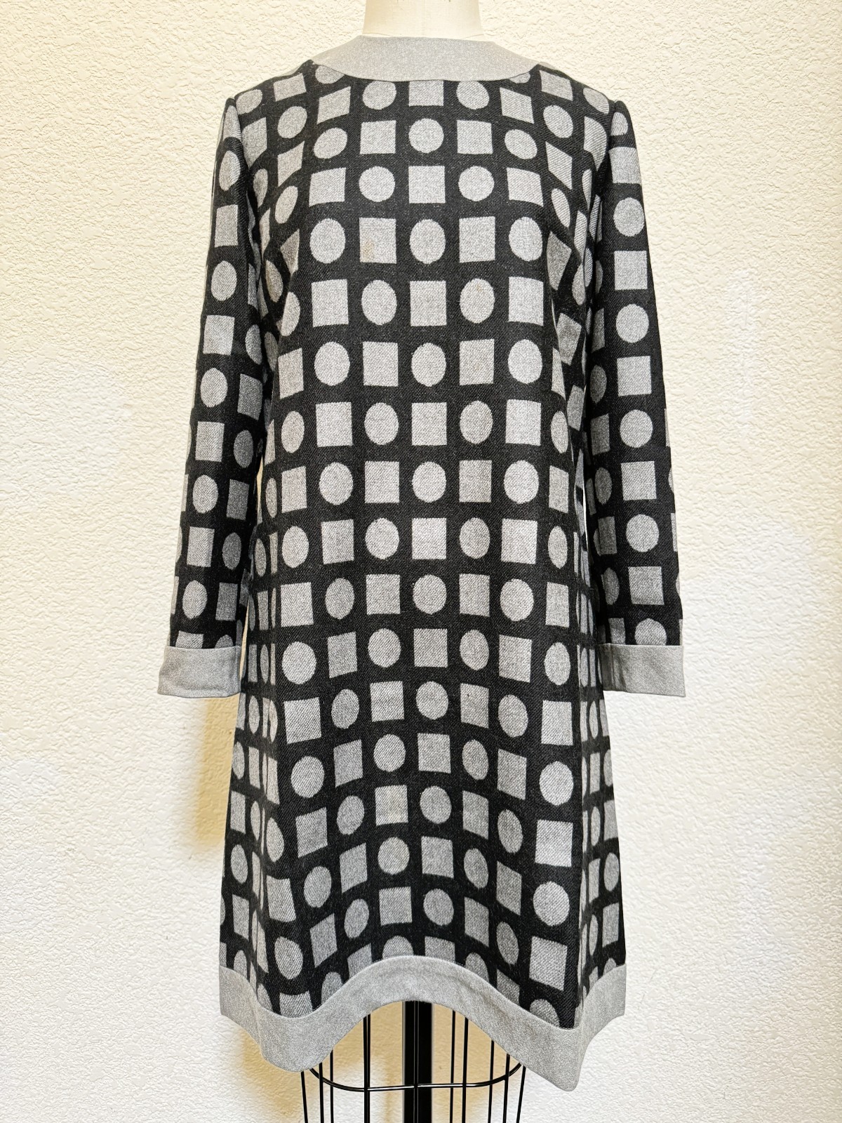 Vintage 1960s Creation Pierre Cardin Paris Grey Black Geometric Mini Dress Large