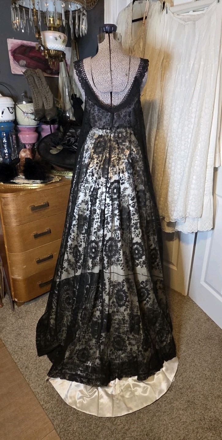 Exquisite Handmade Victorian Chantilly Nightgown/Negligee w/ Crochet Yoke