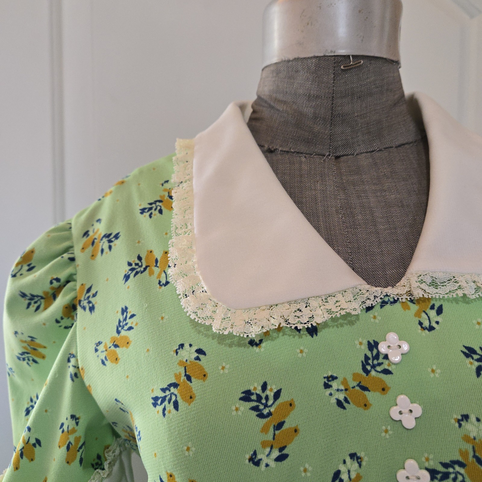 Vintage 70s Floral Bird Collared Maxi Dress, SIZE M, See Description