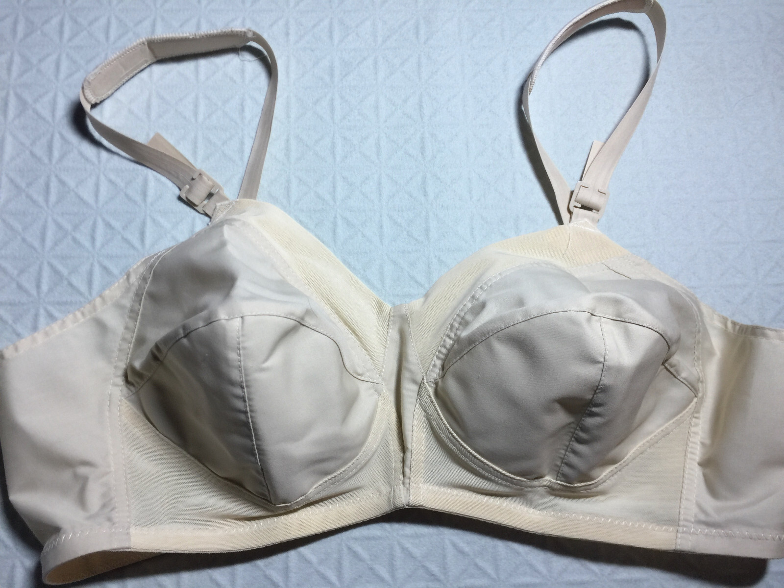 38B Vanity Fair Woman Vintage New 1980s Women&rsquo;s Wirefree CD/TS Femme Bra #532