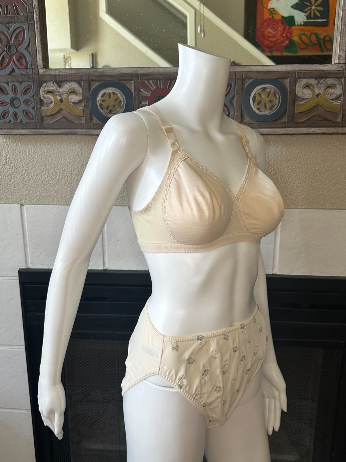 Collectible L Warner&rsquo;s Flower Charms bottoms matching braziers lingerie set