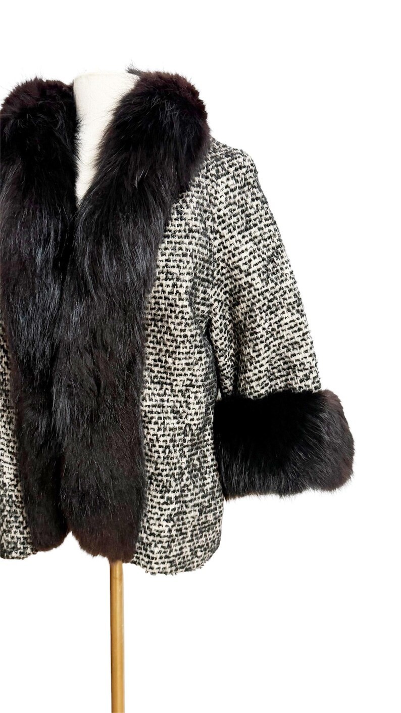 1960s Tweed Jacket / Fox Fur Jacket / Size Medium – Large
