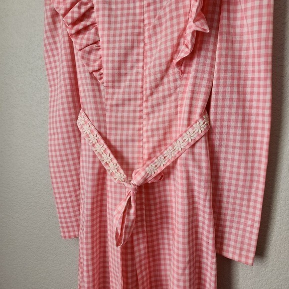 VINTAGE handmade 70&rsquo;s Gingham Ruffle Dress in Pink White Daisy Belt