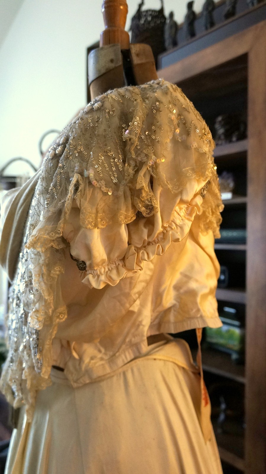 Rare early 1900&rsquo;s Rowntree &Sons Scarborough, Eng Wedding Dress/ Art Nouveau