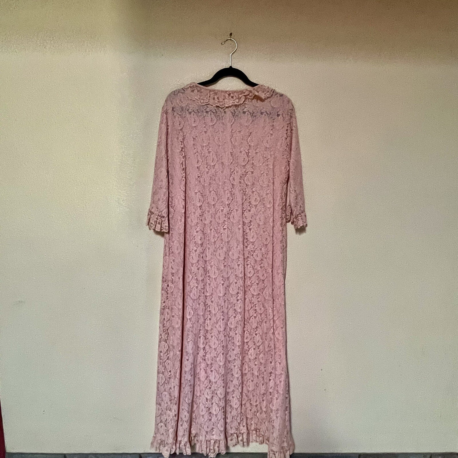 Vintage Lounge craft Original Full Lace Pink Long Peignoir Robe Sz Med – Lg