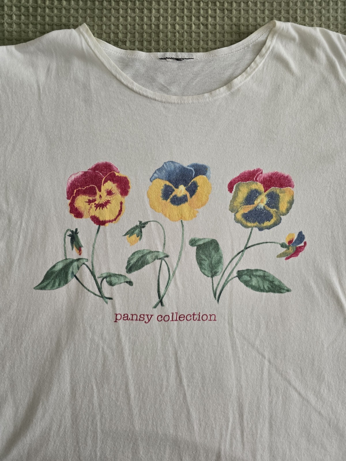 Vintage 90s Pansy White Tshirt Womens XL 2XL Cottagecore Spring Flower Tee