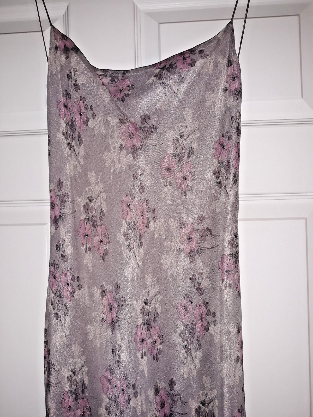 Exquisite Vintage LAUNDRY Lavender Floral Maxi with Rhinestone & Ruffle Back 6
