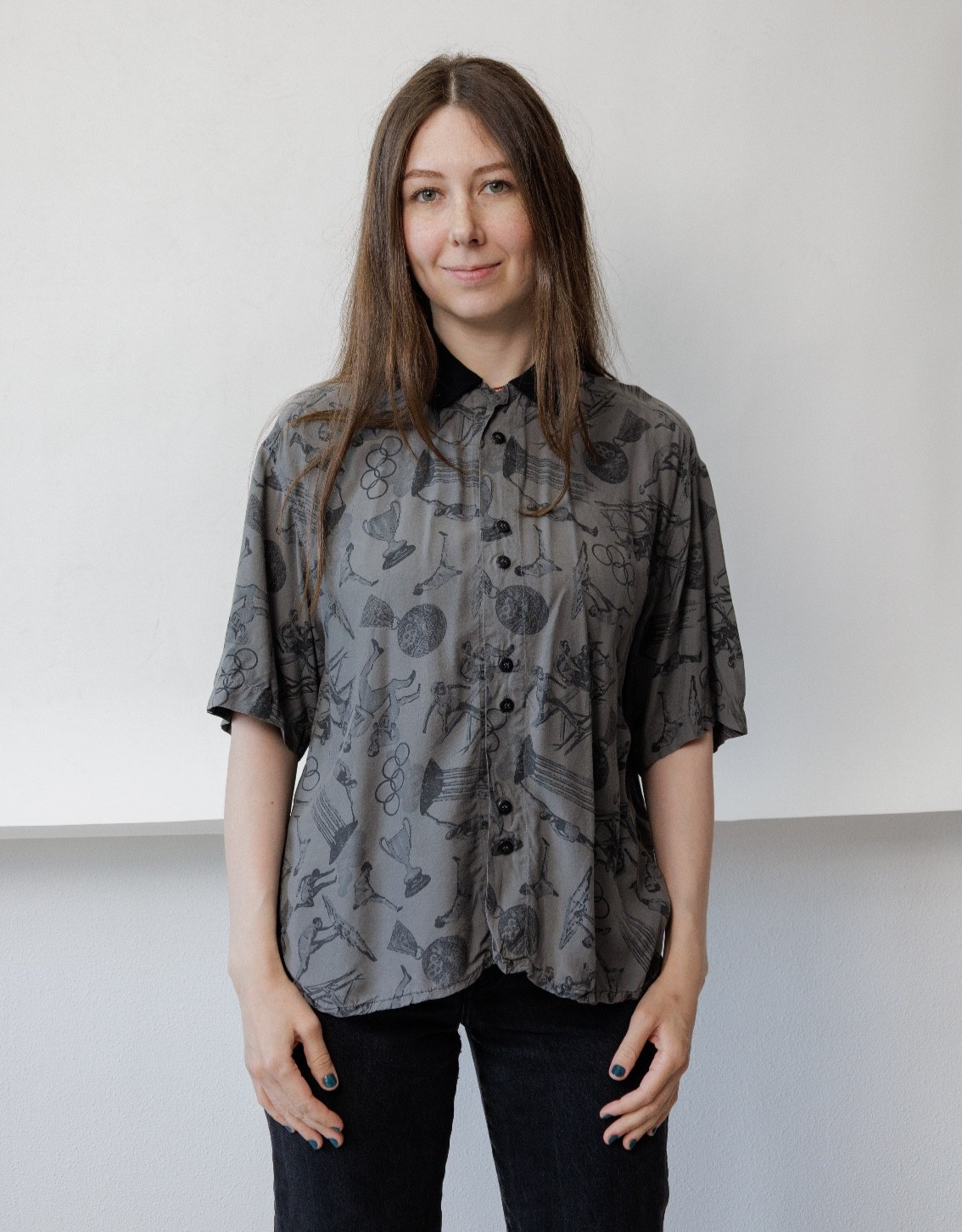 Vintage 90s Grey Sport Athletics Print Short Sleeve Shirt Women&rsquo;s L Boxy Retro