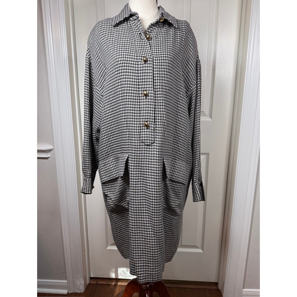 Bill Blass Vintage 90s Houndstooth Knit Shirtdress Black White Gold Button Sz 12