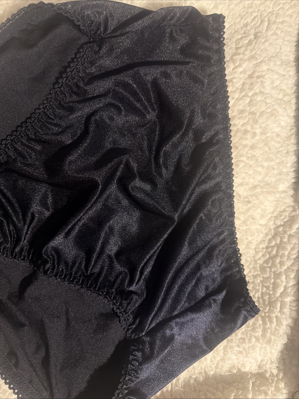 VANITY FAIR SECOND SKIN BLACK 48301 liquid smooth satin HI LEG panties L / 7 VTG
