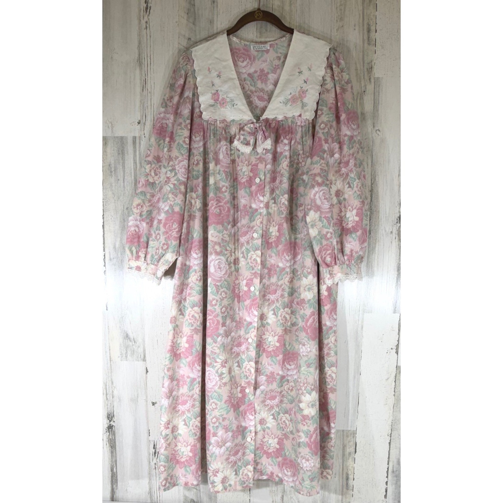 Pretty Looks Nightgown Large Pink Florali Embroidered Collar Vintage USA Cottage