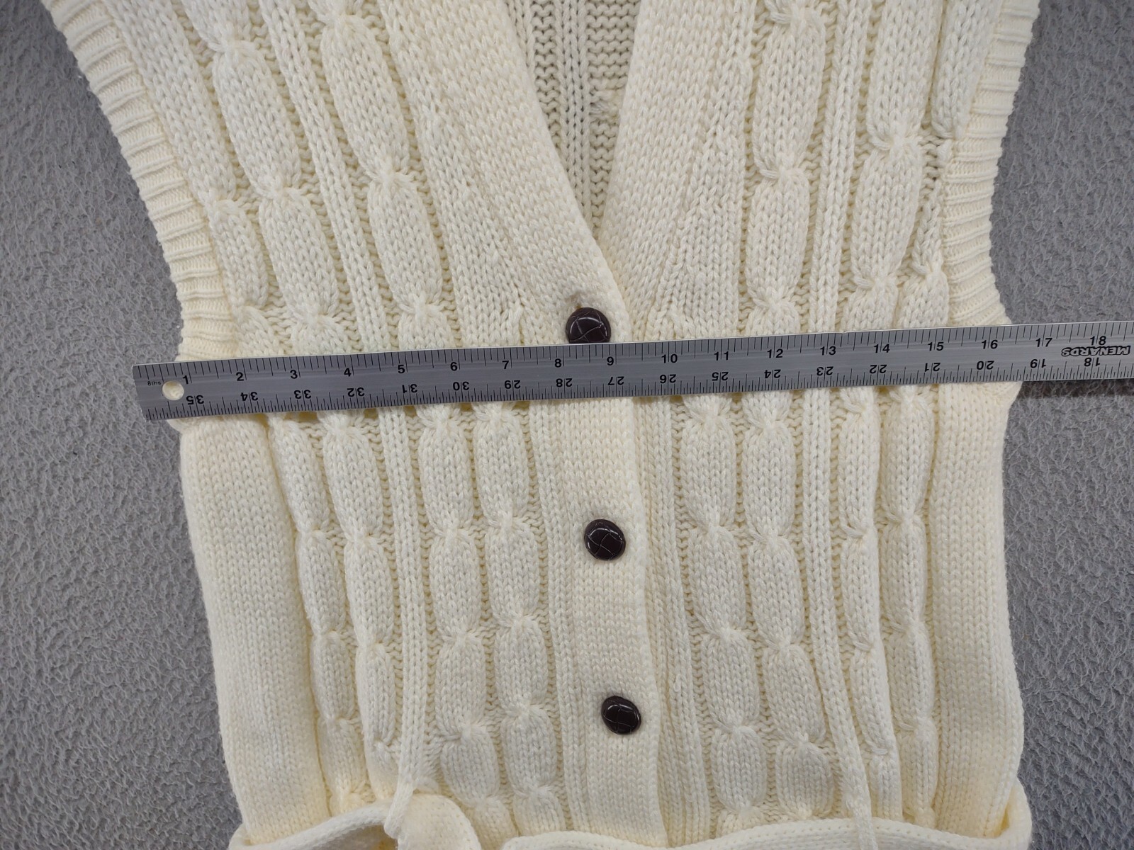 Vintage Hand Loomed Hand Full Fashioned Import Cable Knit Sleeveless Sweater L