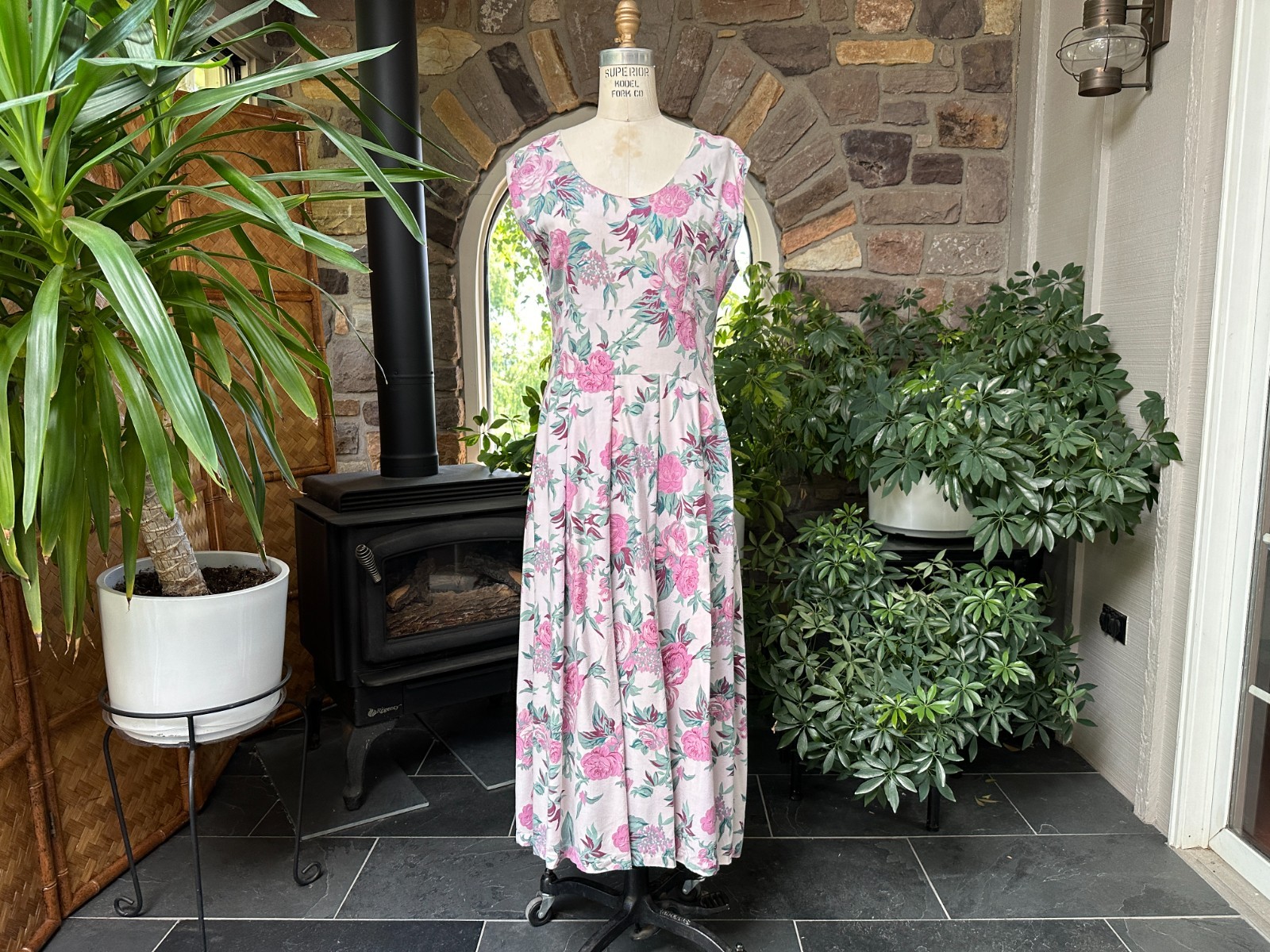 Vintage 1980s Ivory Pink Green Floral Rayon Summer Garden Party Midi Dress