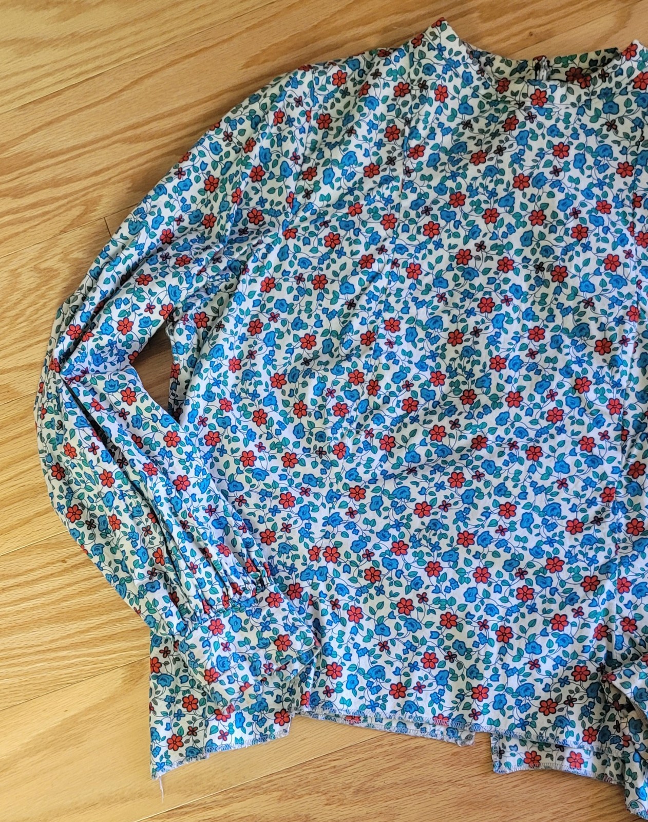 Vintage 1960&rsquo;s – 1970&rsquo;s Summer Floral, Long Sleeved, Hippie, Prairie Med/Lg.