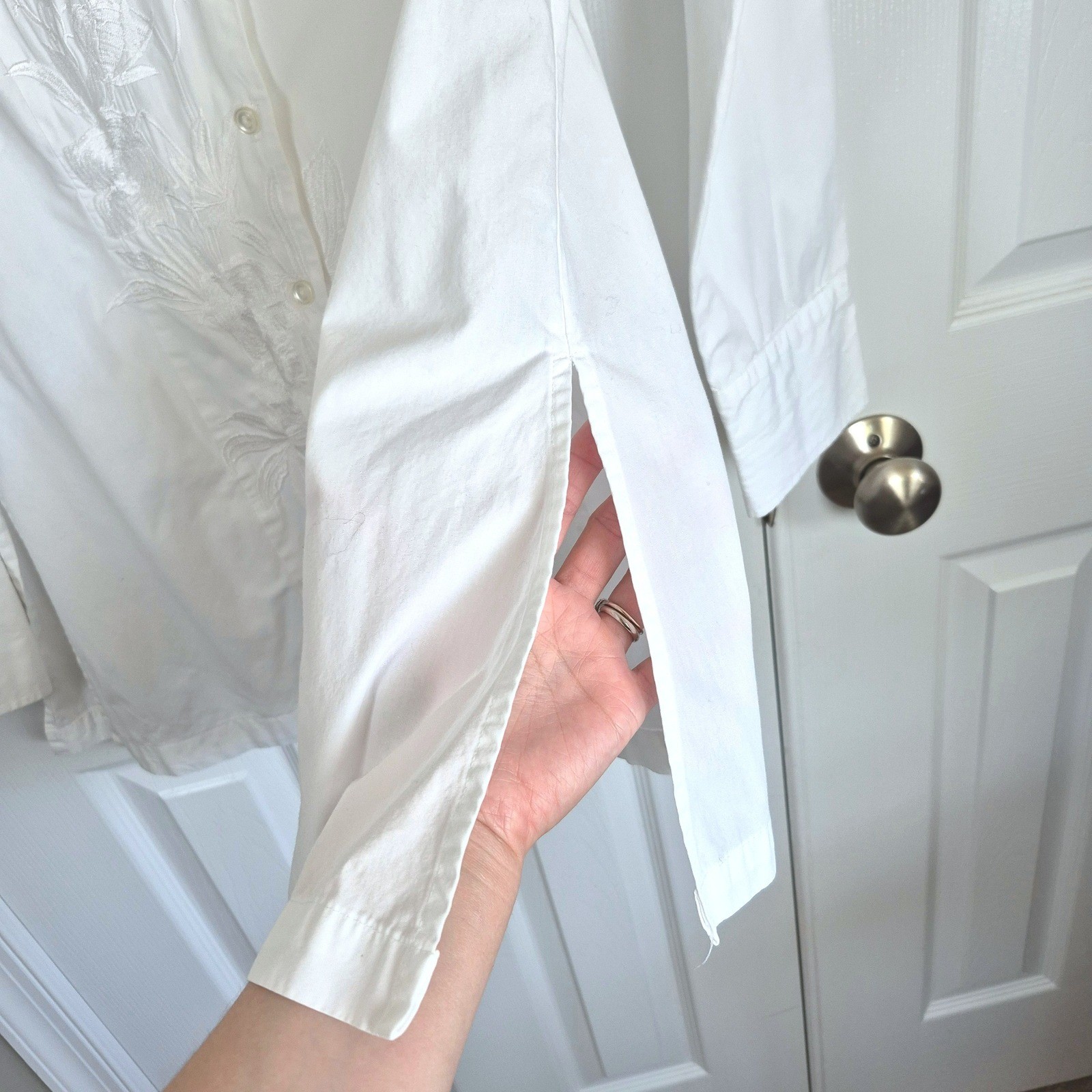 Vintage Puli white button down shirt floral embroidery women&rsquo;s 12