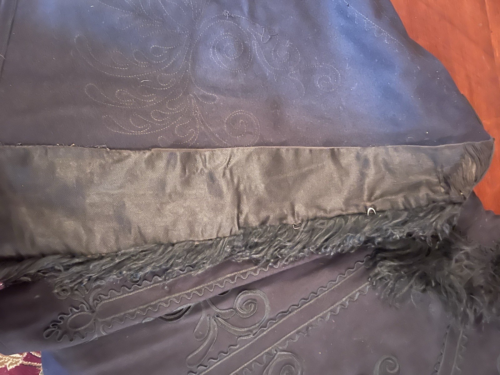 Antique Black Victorian Heavy Wool Cape Soutache Embroidery Feather Collar