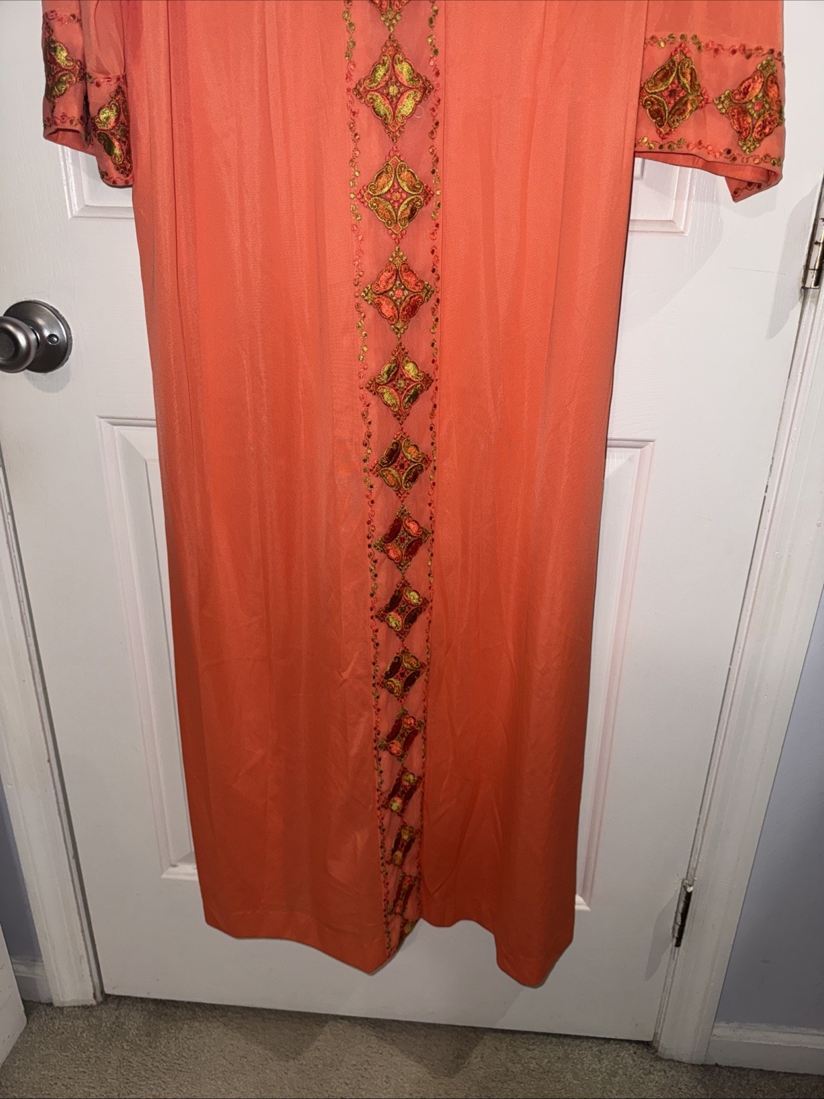 Vintage 70&rsquo;s Gossard Artemis Size Large Robe Orange Embroidered Rare Find!