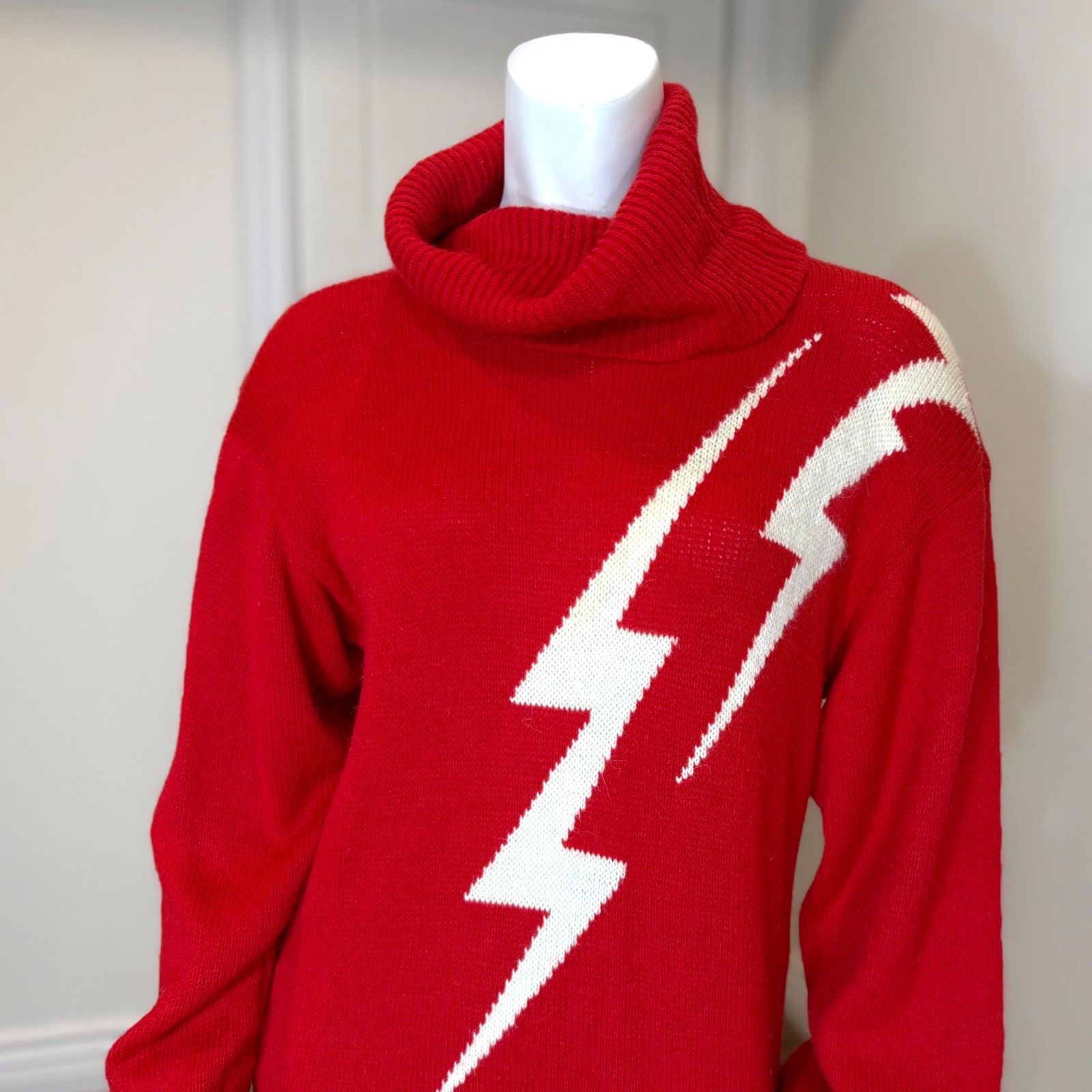 Vintage 80’s LIGHTNING BOLT SWEATER DRESS M Turtleneck Red Long Sleeved Intarsia