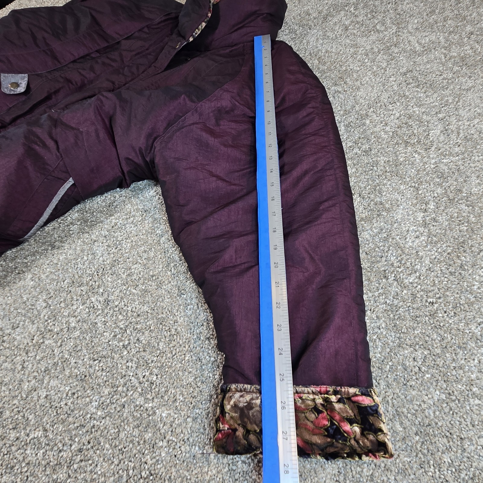 Julia Michaels Rare Vintage Womens Coat Plum Size L Vlevet Floral Poly Blend