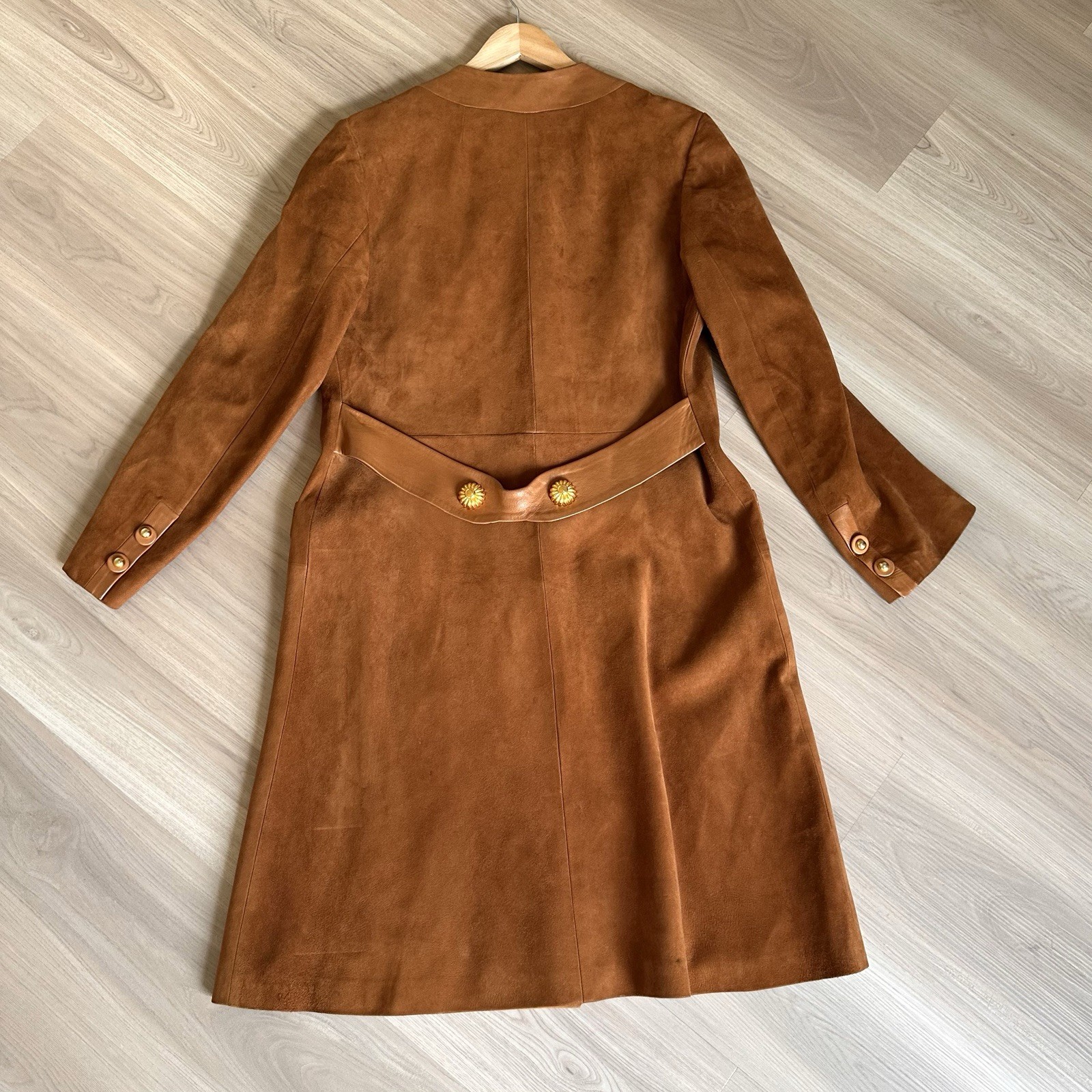 Vintage 1970s LOEWE Tan Suede Leather Maxi Coat Women&rsquo;s 41” Bust