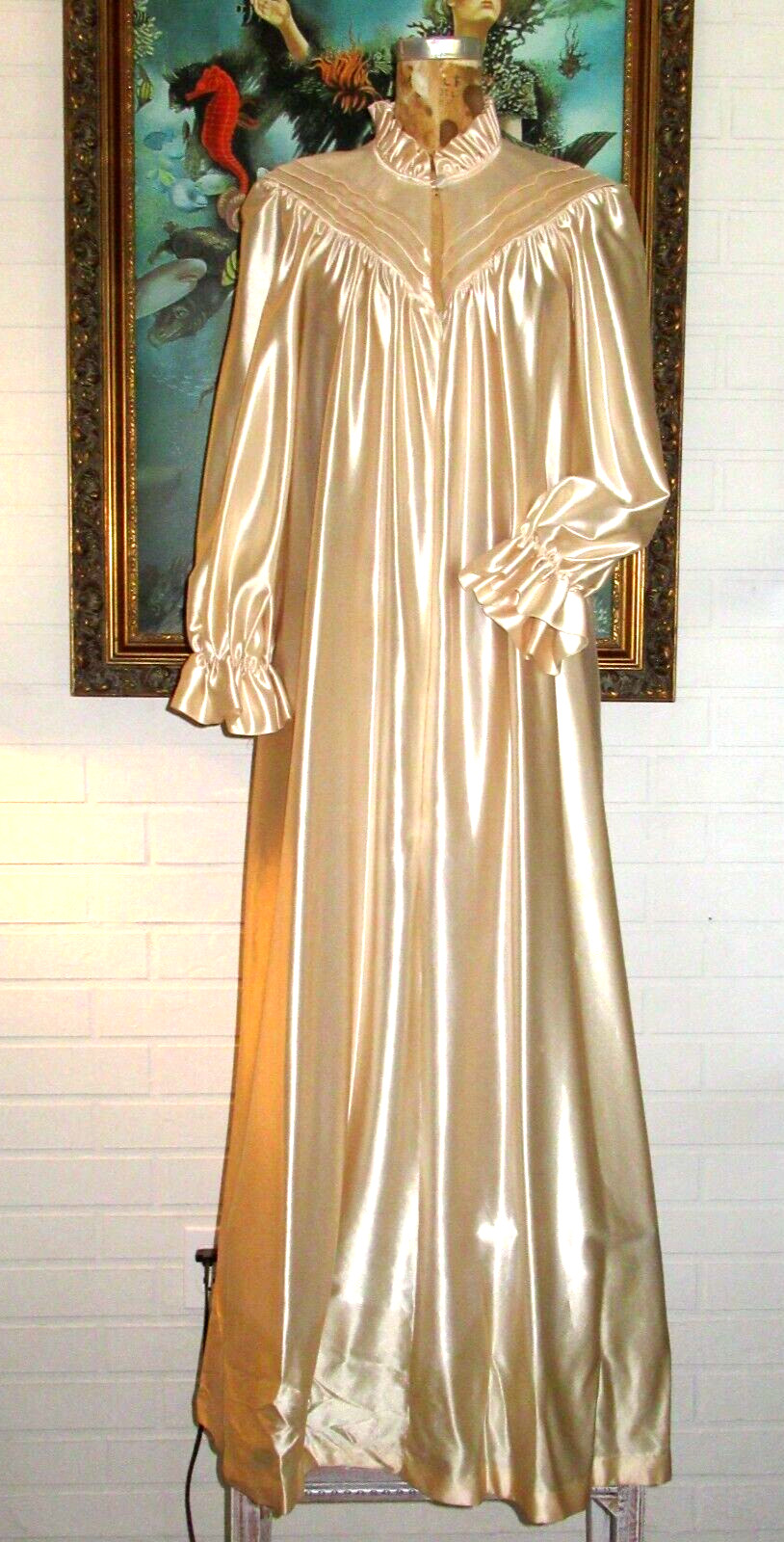 Vintage Satin Champagne Negligee Robe 50-60s Donna Richard Gilligand & O&rsquo;Malley